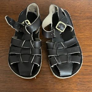 Saltwater Kids leather fisherman sandals Size 9